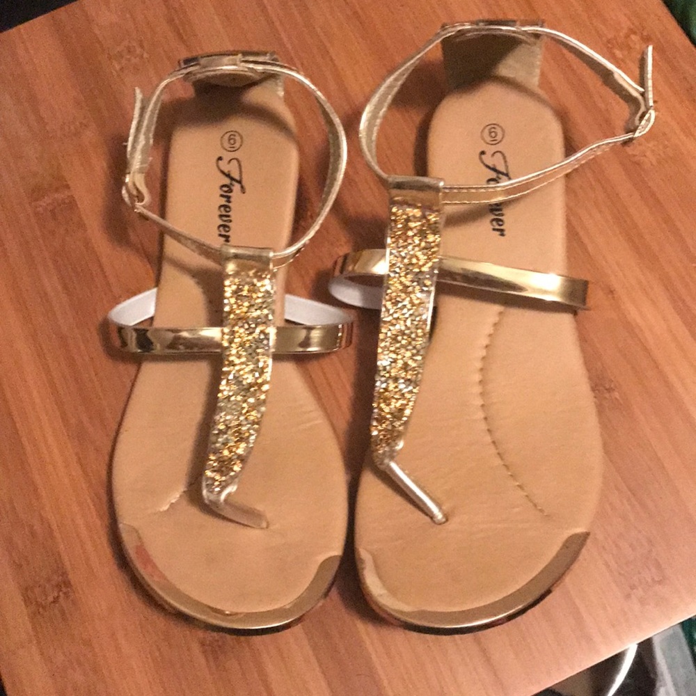 ⭐️Glitter Gold Sandals⭐️